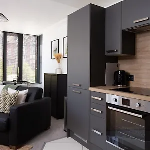 https://modern-and-relaxing-living-close-to-city-centre.yorkshirehotels.net